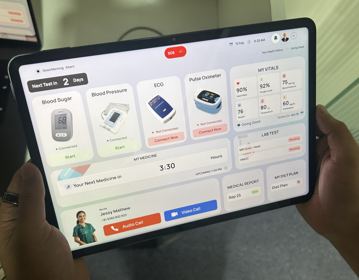 webotix employees team discussion